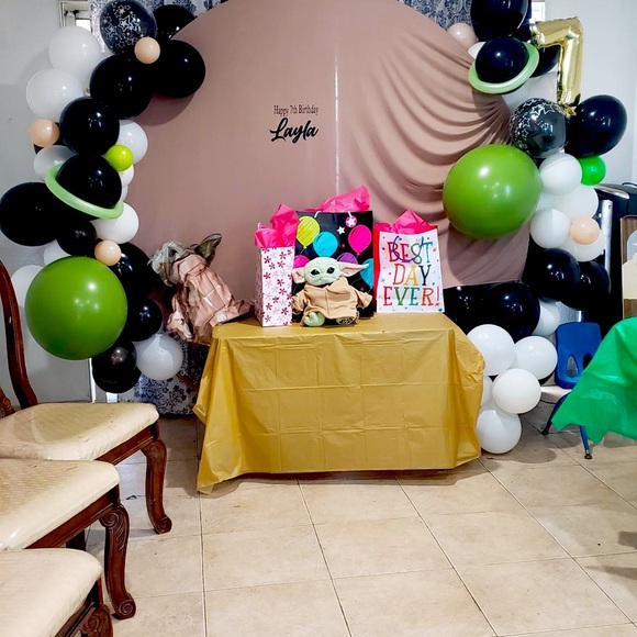 Balloon arch